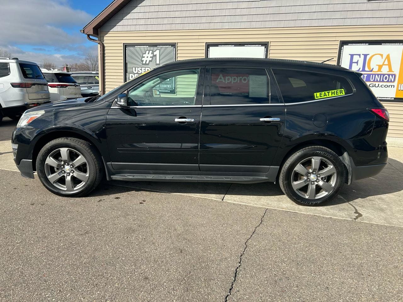 Used 2017 Chevrolet Traverse LT FWD image 8