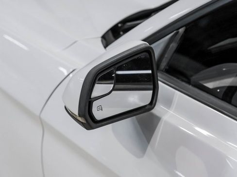 Used 2017 Ford Mustang Premium image 46