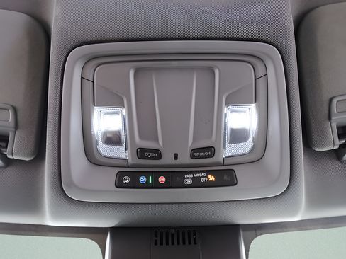 Used 2022 GMC Sierra 1500 Elevation AWD/4WD image 19