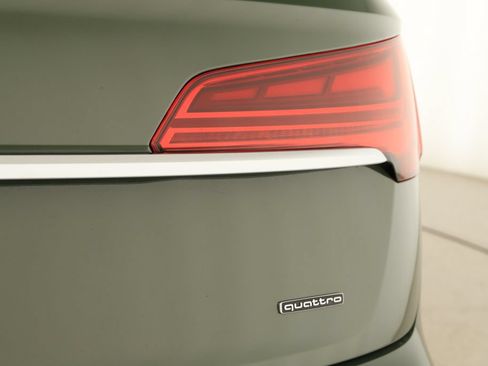Certified 2021 Audi Q5 e Prestige w/ Prestige Package AWD/4WD image 29
