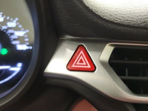 Certified 2022 Toyota Sienna XLE image 62