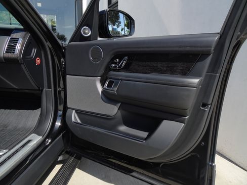 Used 2018 Land Rover Range Rover Long Wheelbase Autobiography AWD/4WD image 18