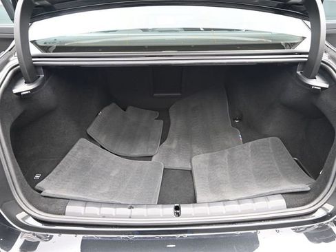 Used 2024 BMW 760i xDrive image 21