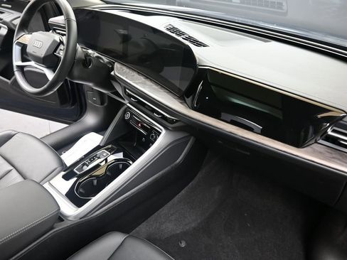 Certified 2025 Audi Q5 Premium Plus w/ Premium Plus image 14