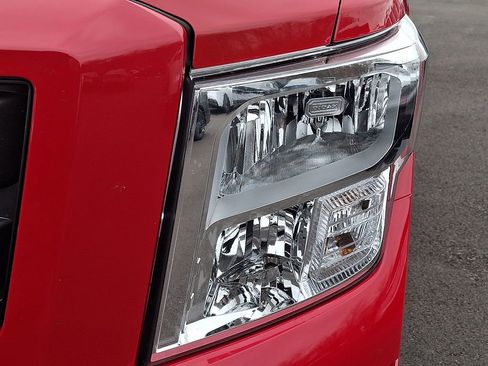 Certified 2024 Nissan Titan SV w/ SV Convenience Package image 9