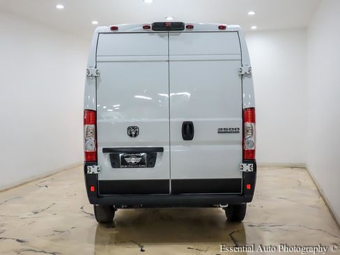 Used 2023 RAM ProMaster 2500 FWD image 5