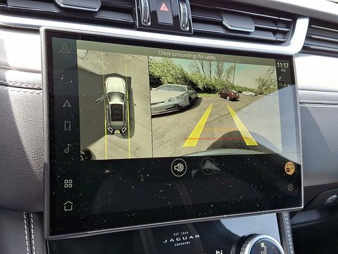 Certified 2025 Jaguar F-PACE R-Dynamic S image 18