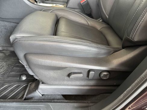 Used 2024 Subaru Ascent Touring AWD/4WD image 12