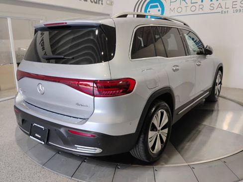 Used 2024 Mercedes-Benz EQB 300 4MATIC image 40