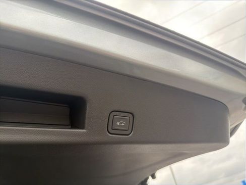 New 2026 Chevrolet Traverse High Country FWD image 37