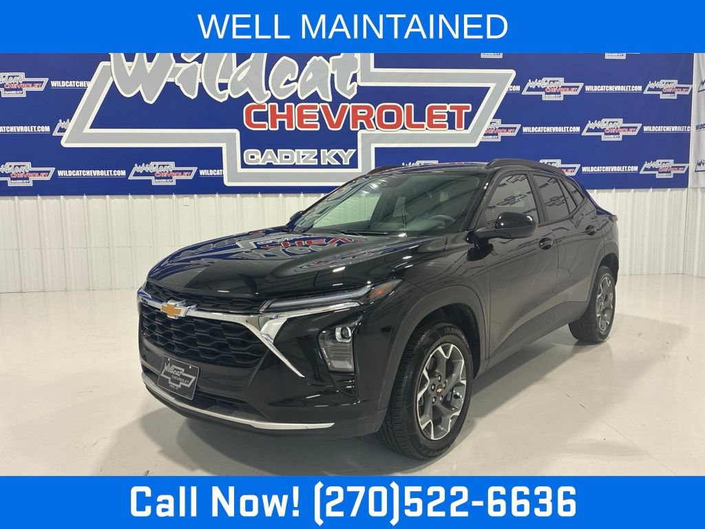 Used 2026 Chevrolet Trax LT FWD image 1