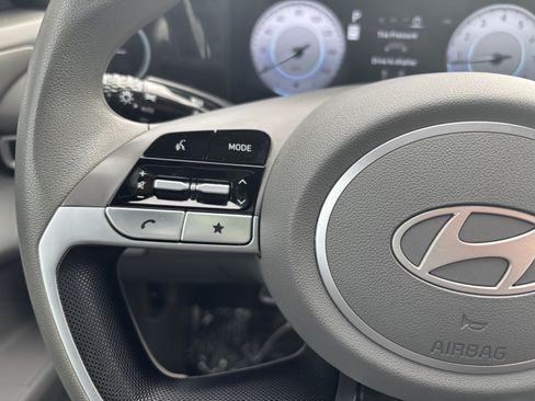 Used 2024 Hyundai Elantra SEL FWD image 14