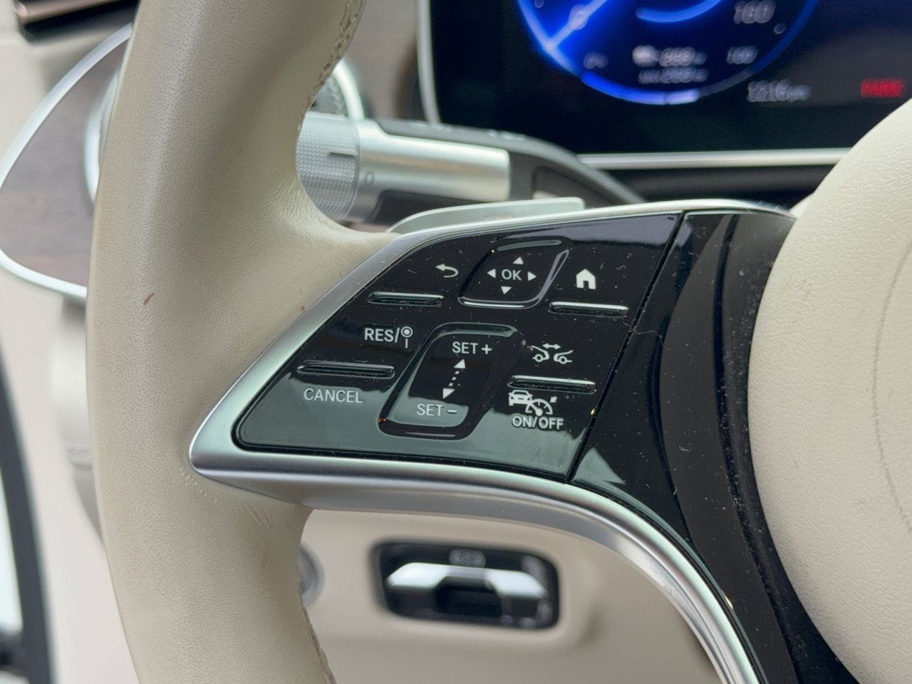 Used 2022 Mercedes-Benz EQS 450+ Sedan image 18