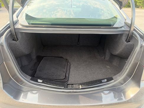 Used 2017 Ford Fusion SE w/ Fusion SE Technology Package FWD image 23