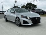 Used 2023 Nissan Altima 2.5 SL image 3