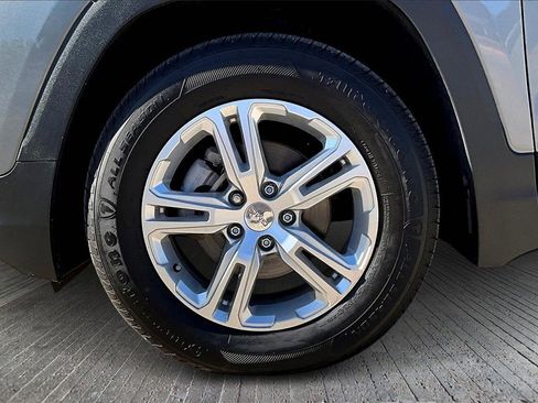 Used 2021 GMC Terrain SLE w/ Driver Convenience Package image 8