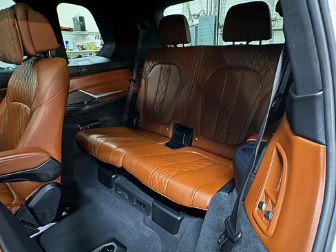 Used 2021 BMW X7 M50i AWD/4WD image 23
