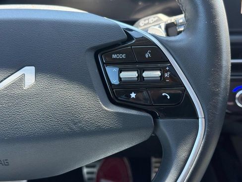 Used 2023 Kia Niro EX Touring FWD image 18