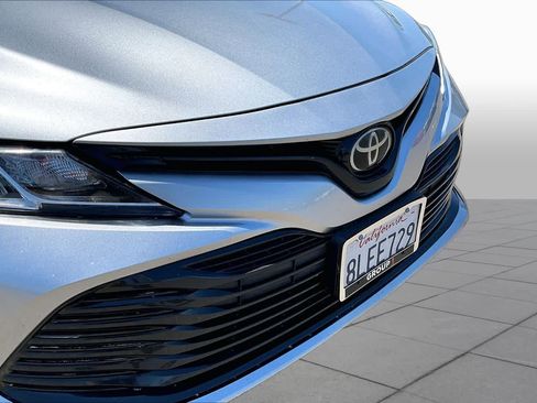Used 2019 Toyota Camry LE FWD image 29