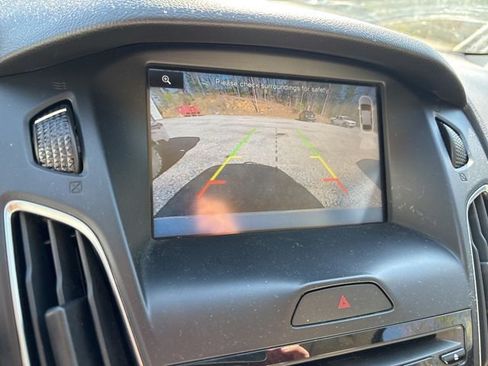 Used 2015 Ford Focus Titanium image 17