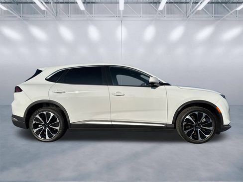 New 2025 VinFast VF 8 Plus AWD/4WD image 3