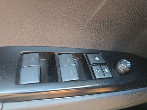 New 2026 Toyota Camry SE FWD image 22
