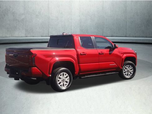 Used 2024 Toyota Tacoma SR5 AWD/4WD image 17