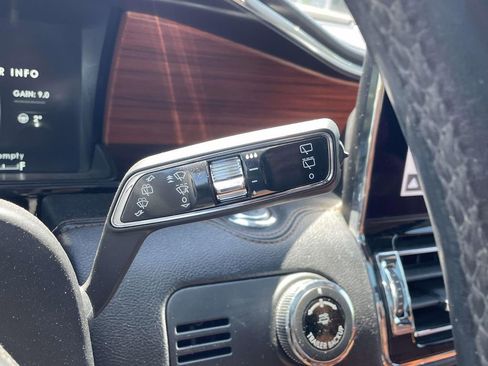 Used 2018 Lincoln Navigator L Reserve AWD/4WD image 40