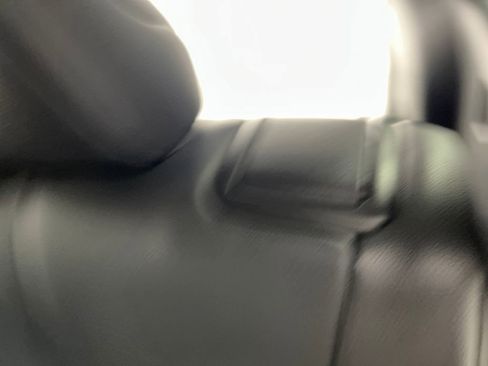 Used 2020 Toyota Highlander XLE image 15