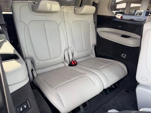 Used 2021 Jeep Grand Cherokee L Overland w/ Luxury Tech Group IV image 11