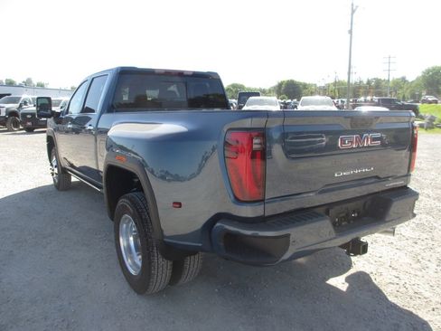 New 2026 GMC Sierra 3500 Denali w/ Denali Reserve Package AWD/4WD image 9