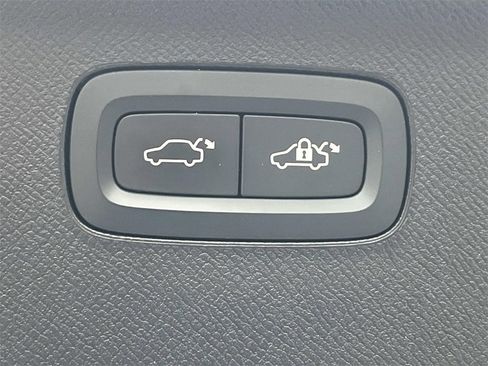 Used 2022 Volvo XC90 T8 Inscription Expression w/ Advanced Package image 13