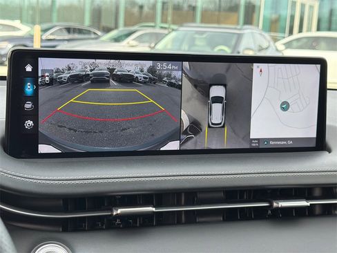 Used 2023 Genesis GV70 2.5T w/ Sport Prestige Package image 30