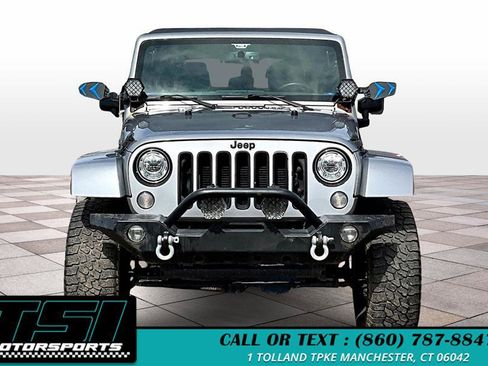 Used 2018 Jeep Wrangler Unlimited Sahara AWD/4WD image 3