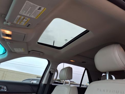Used 2017 Ford Explorer Platinum AWD/4WD image 15