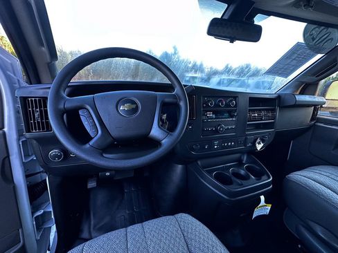Used 2025 Chevrolet Express 2500 Extended w/ Communications Package image 2