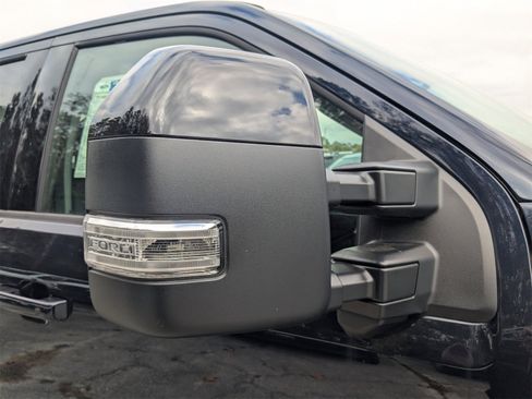 New 2025 Ford F250 Lariat w/ Black Appearance Package image 12