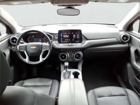 Used 2024 Chevrolet Blazer LT w/ LPO, Black Grille Bar Package FWD image 24