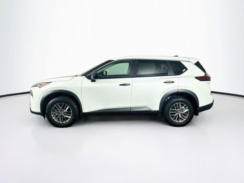 Used 2025 Nissan Rogue S FWD image 4