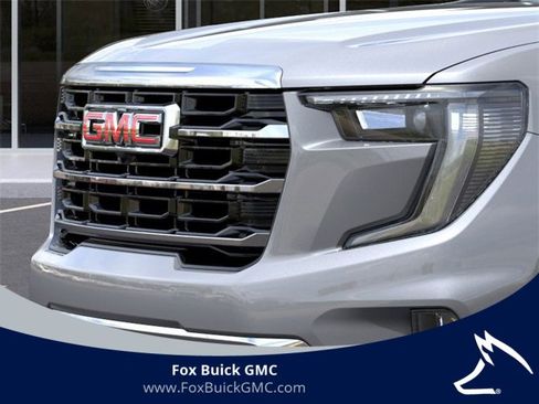 Used 2026 GMC Acadia Elevation w/ Elevation Premium Package image 13