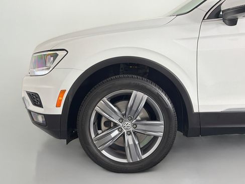 Used 2020 Volkswagen Tiguan SEL FWD image 11