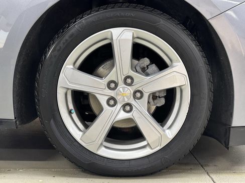 Used 2018 Chevrolet Volt LT w/ Comfort Package image 31