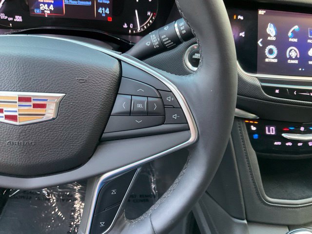 Used 2017 Cadillac XT5 Premium Luxury w/ Driver Assist Package AWD/4WD image 13