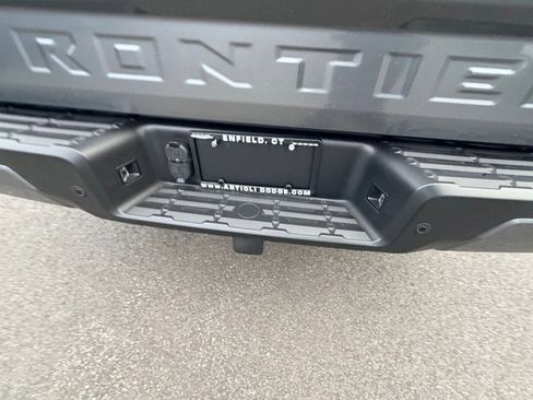 Used 2024 Nissan Frontier PRO-4X w/ Technology Package image 11