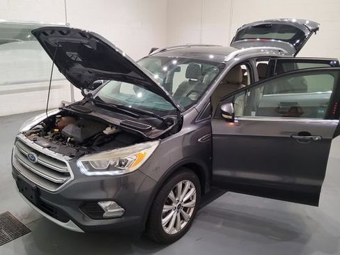 Used 2017 Ford Escape Titanium AWD/4WD image 13