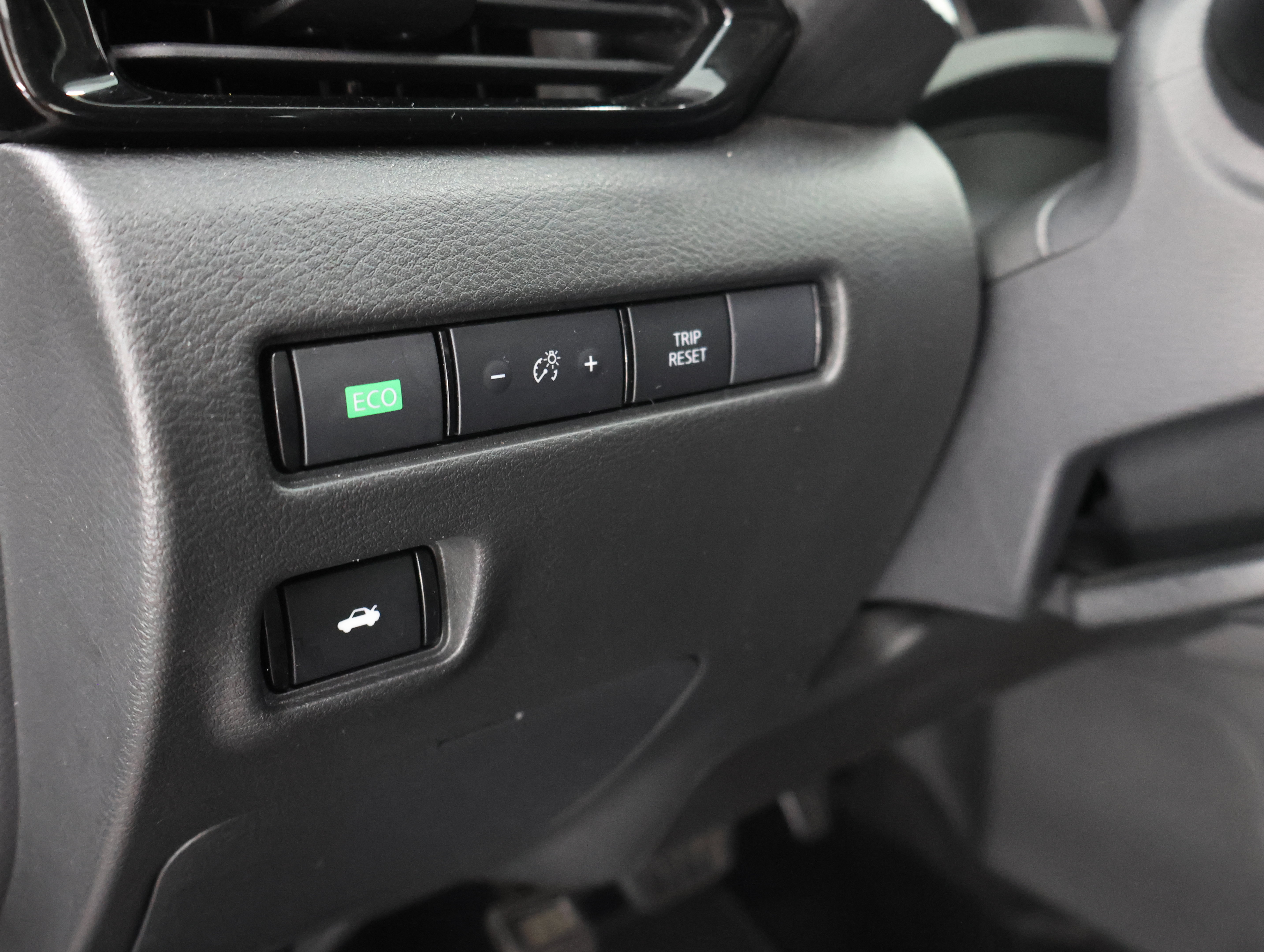 Used 2024 Nissan Sentra SV FWD image 38