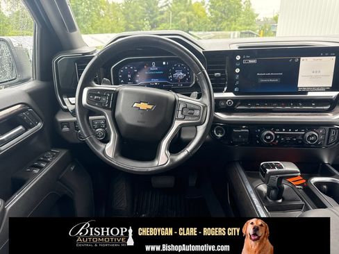 Used 2022 Chevrolet Silverado 1500 LTZ AWD/4WD image 15