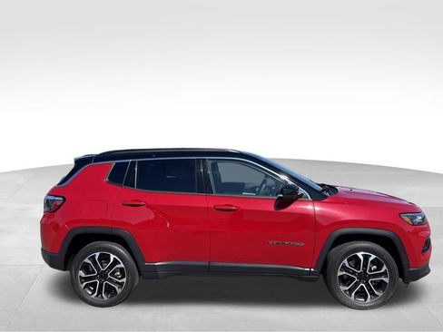 Used 2023 Jeep Compass Limited AWD/4WD image 5