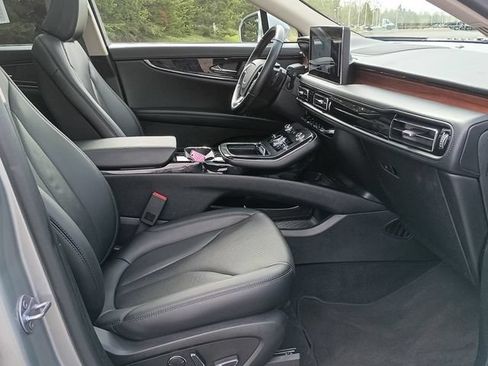 Used 2023 Lincoln Nautilus Reserve AWD/4WD image 20