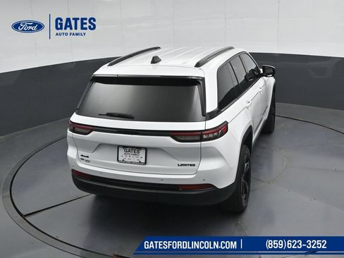 Used 2023 Jeep Grand Cherokee Limited w/ Black Appearance Package AWD/4WD image 46